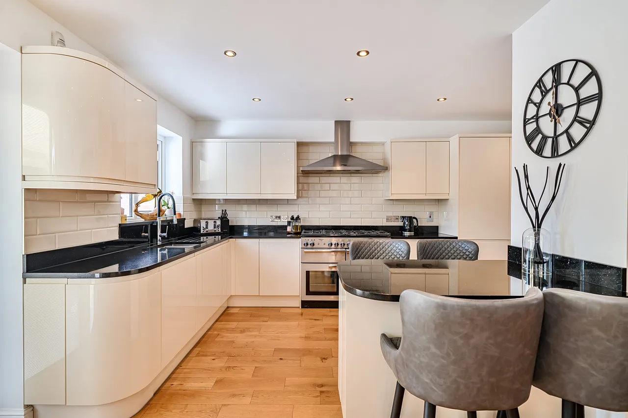 Arlington Drive, Ruislip, HA4, photo 6