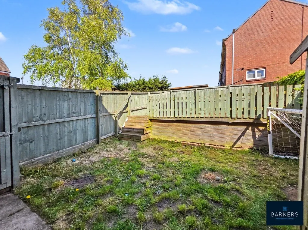 Lowood Lane Birstall, Batley WF17 9DN, photo 13