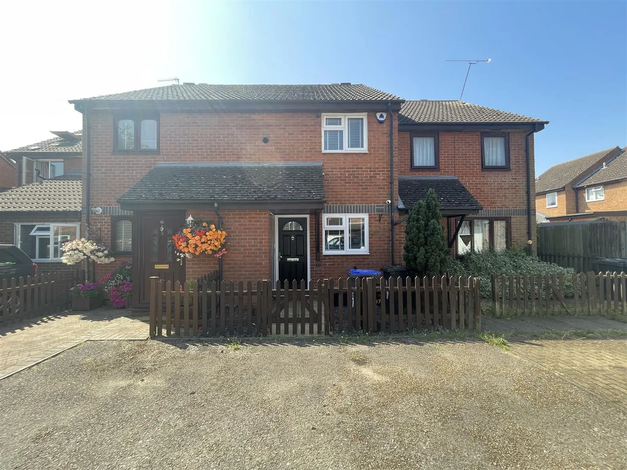 Campion Close, Denham, photo 3