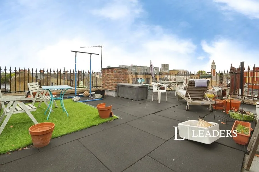 Coldharbour Lane, London, SW9, photo 17