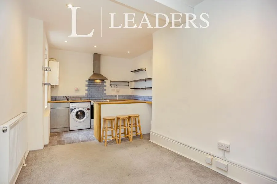 Coldharbour Lane, London, SW9, photo 2