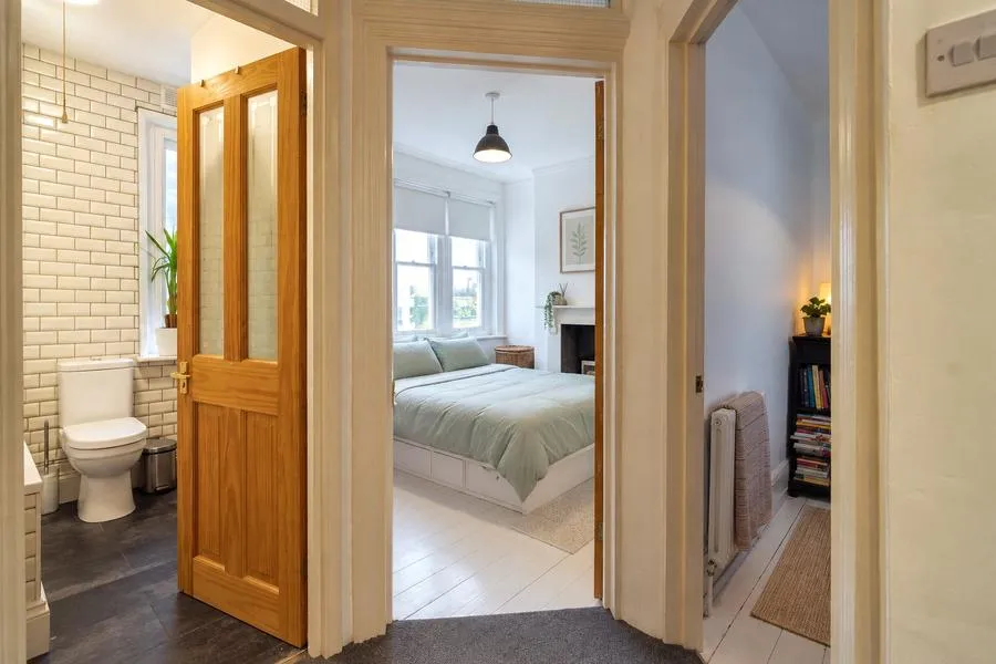 Coldharbour Lane, London, SW9, photo 10