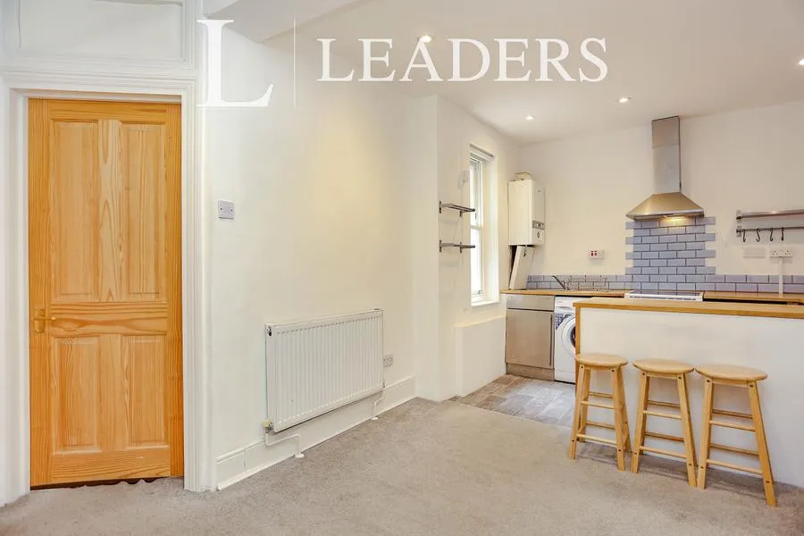 Coldharbour Lane, London, SW9, photo 11