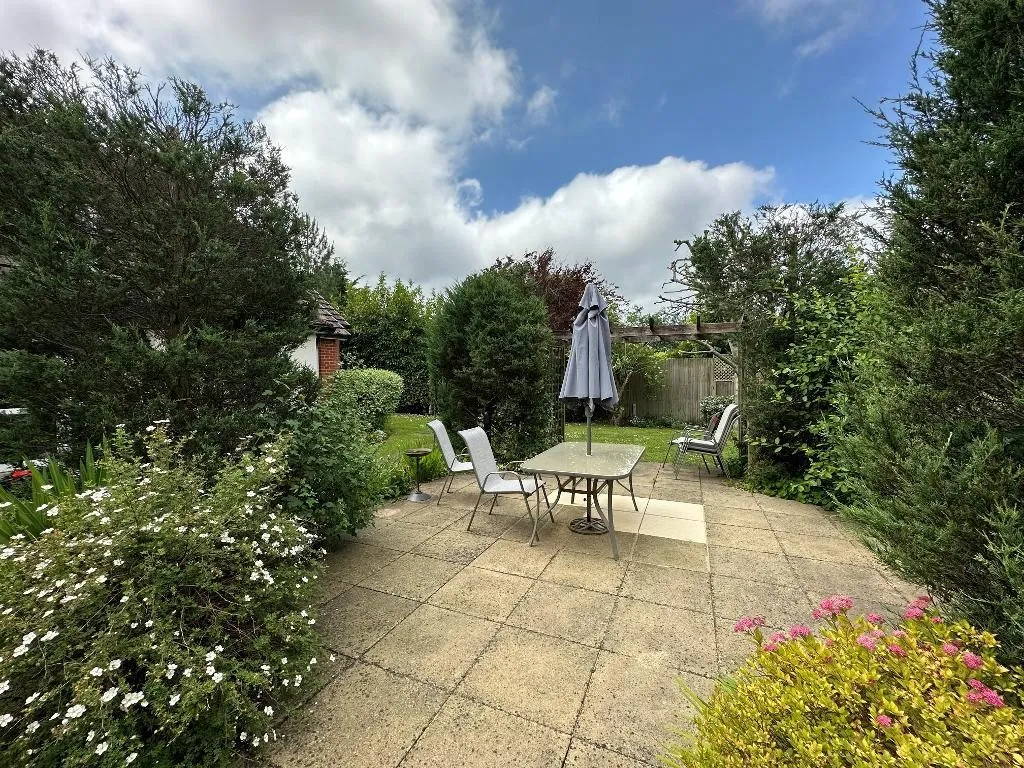 Limpsfield Road, Warlingham, photo 13