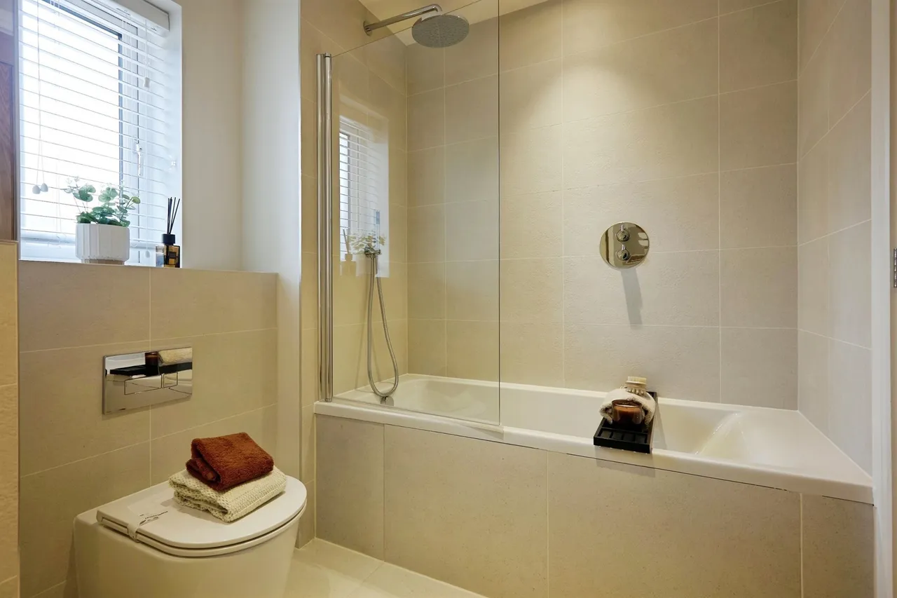 Daggons Road, Alderholt, SP6, photo 5