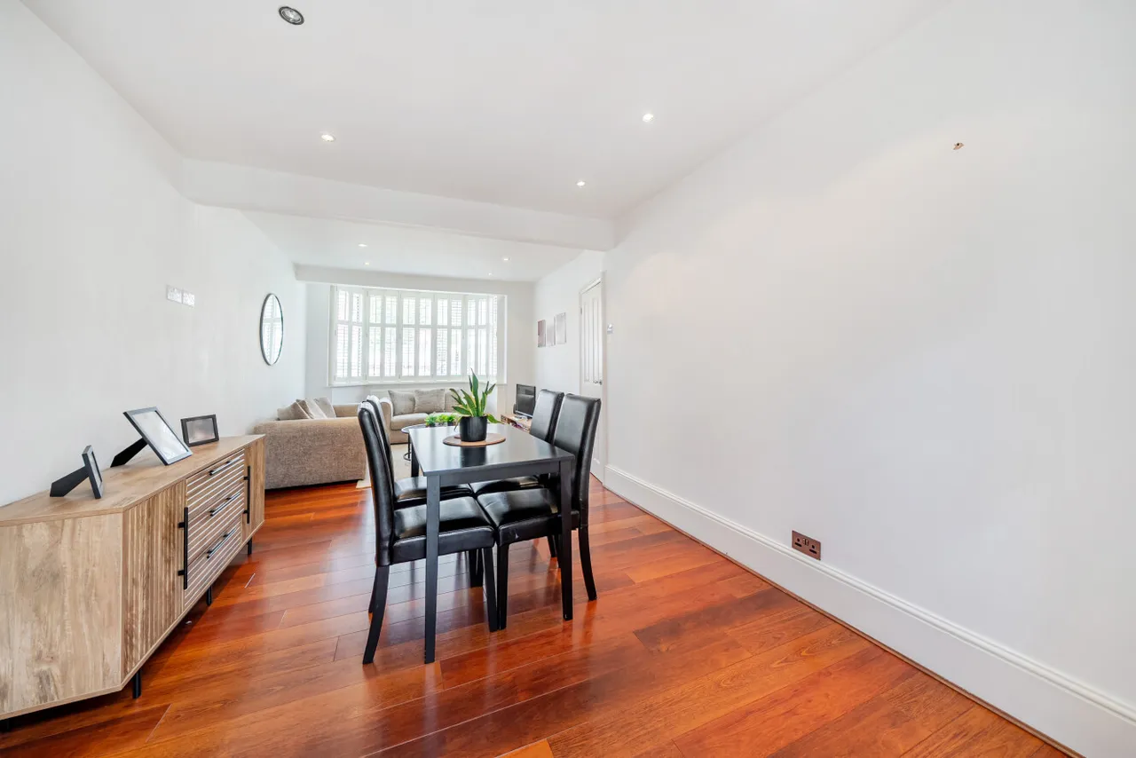 Jevington Way, London, SE12, photo 11