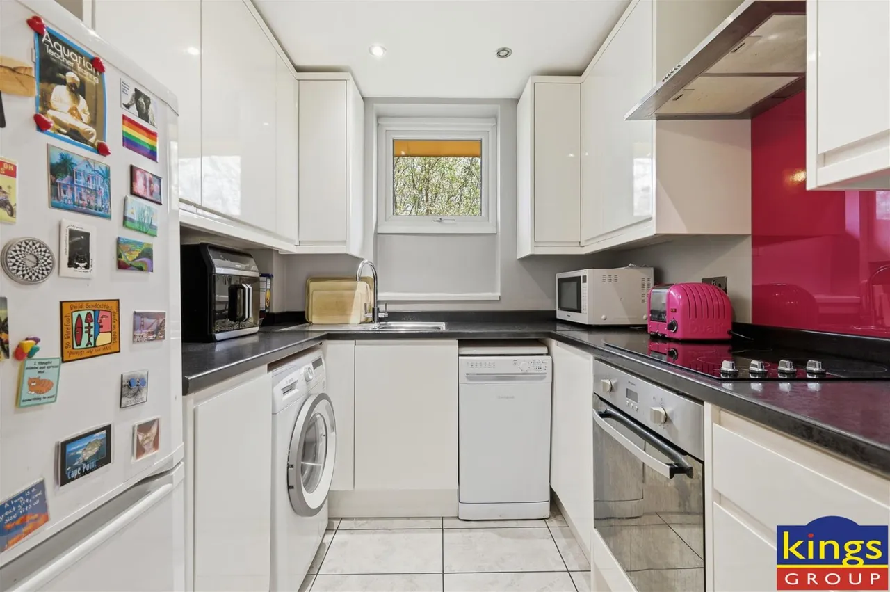 Bryan Road, London, photo 5