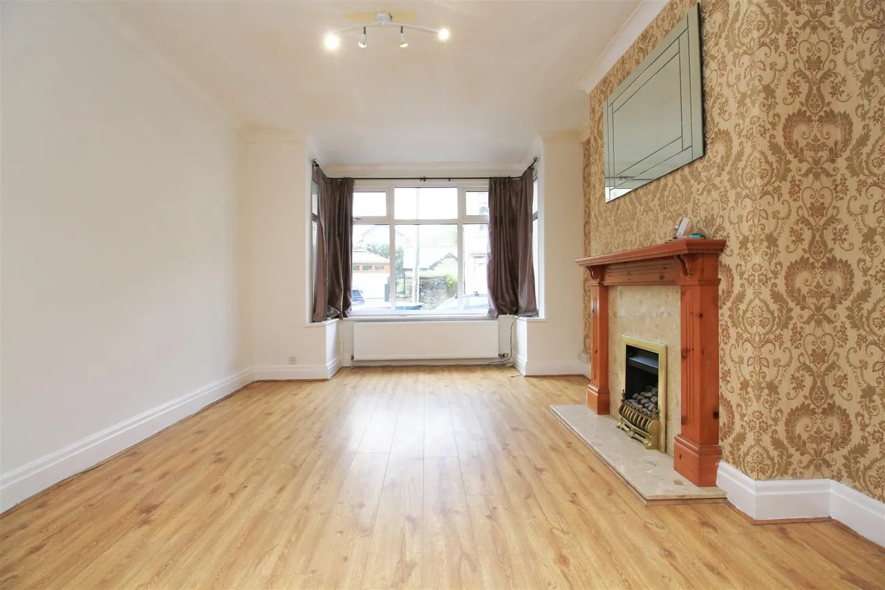 Egerton Street, Mossley, photo 3