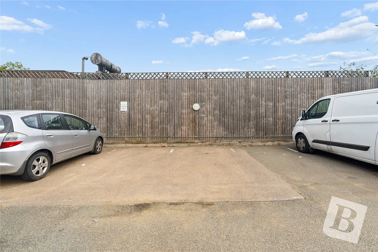 Bessemer Close, Basildon, SS16, photo 17