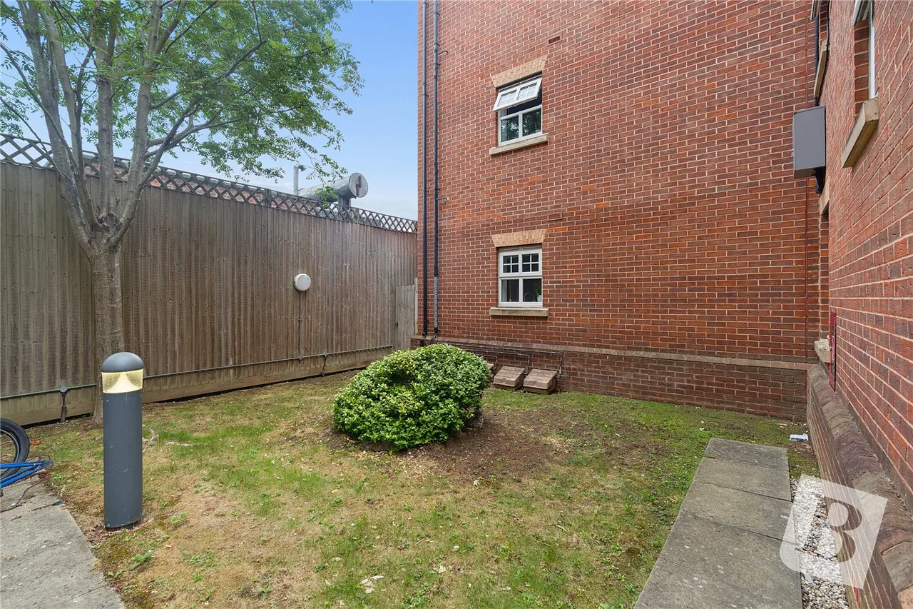 Bessemer Close, Basildon, SS16, photo 15