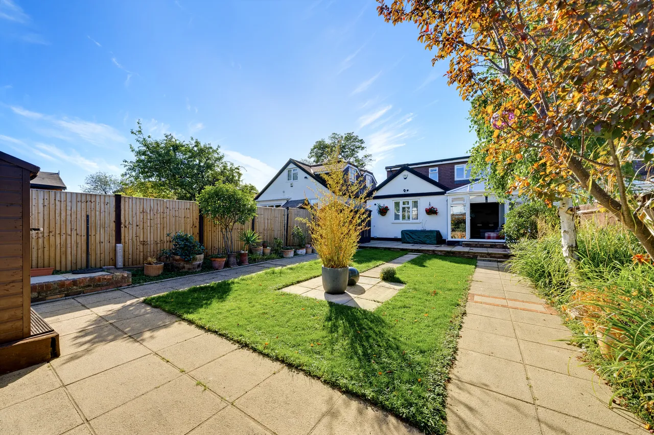 Tudor Avenue, Worcester Park, KT4, photo 14