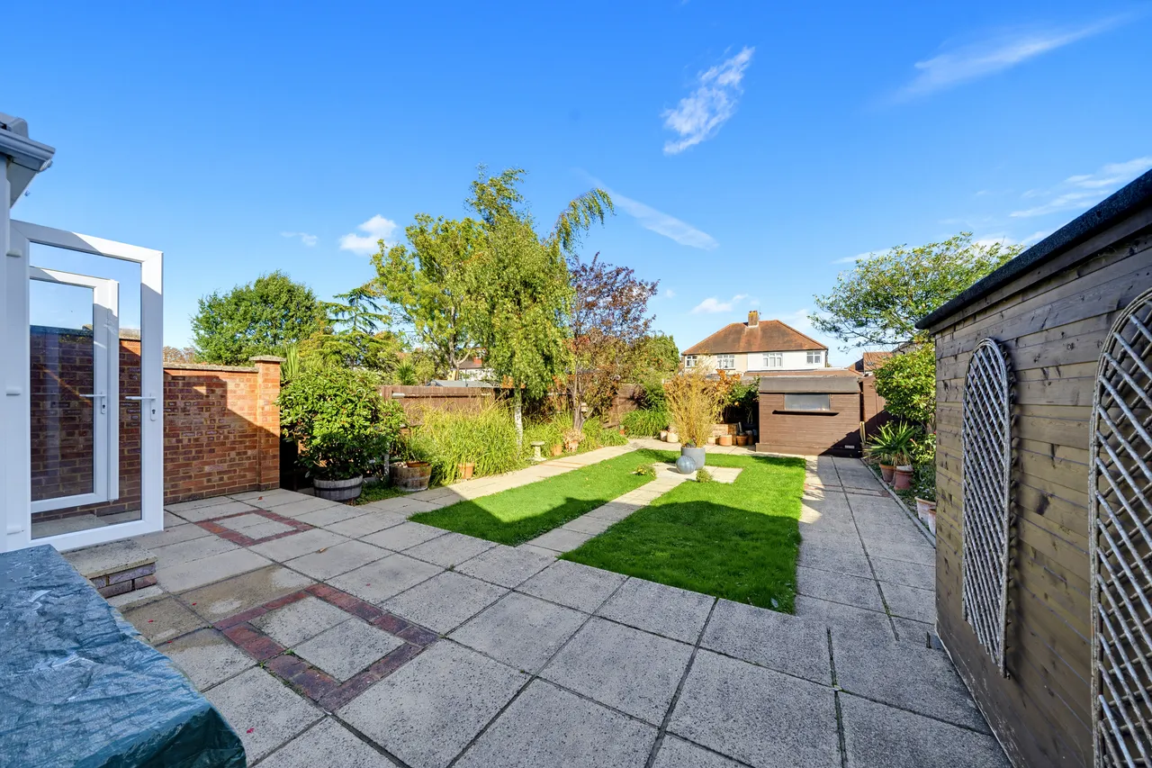 Tudor Avenue, Worcester Park, KT4, photo 13