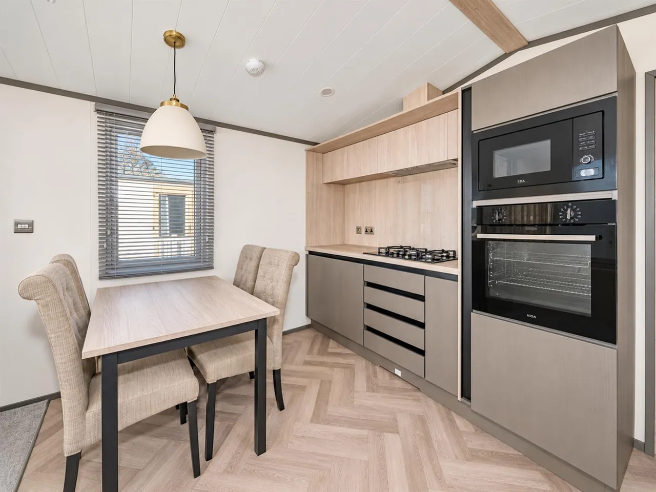 Seaview Avenue, Seaton Estate, photo 7