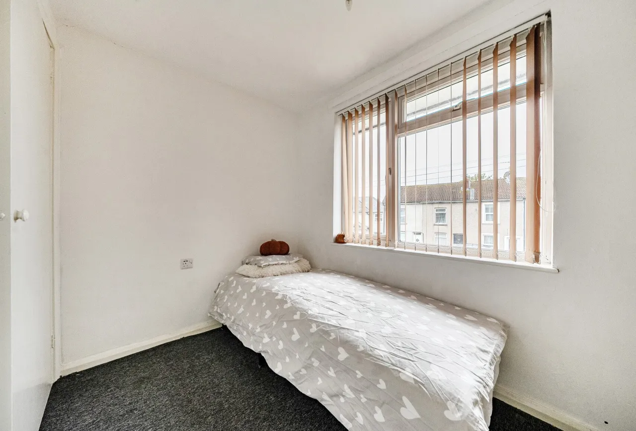 Poplar Road, Gloucestershire, Warmley, BS30 5JU, photo 12
