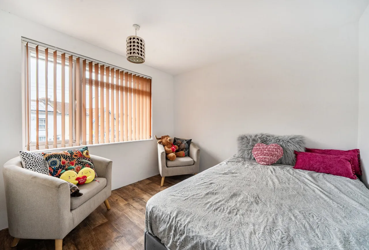 Poplar Road, Gloucestershire, Warmley, BS30 5JU, photo 11