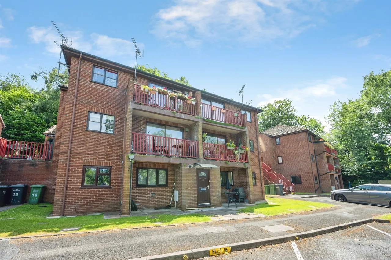 2 bed flat for sale — St. Andrews Green, Kidderminster