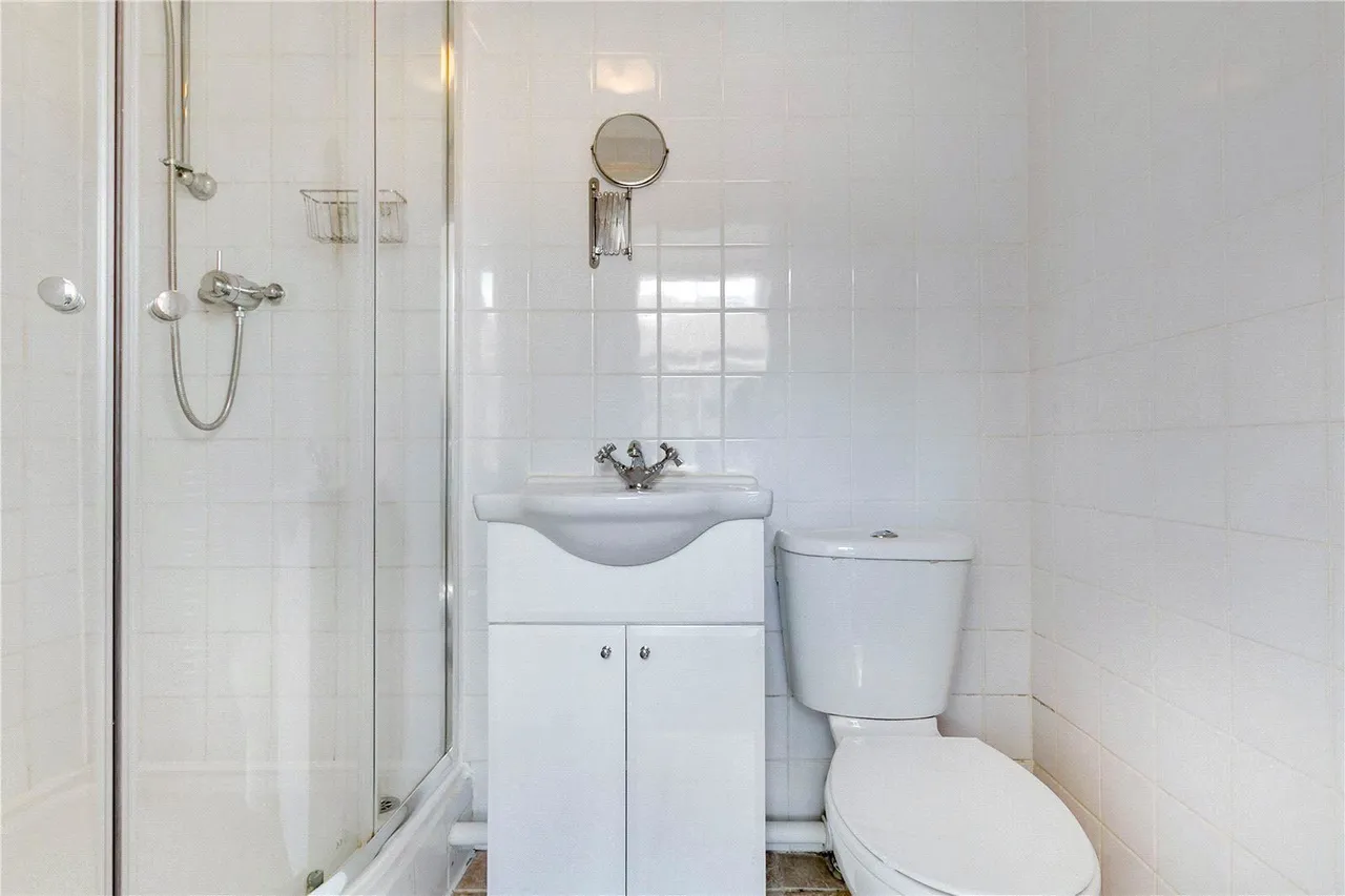 Flat 1, 201 Queenstown Road, London, photo 8