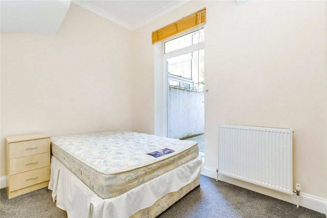 Flat 1, 201 Queenstown Road, London, photo 5