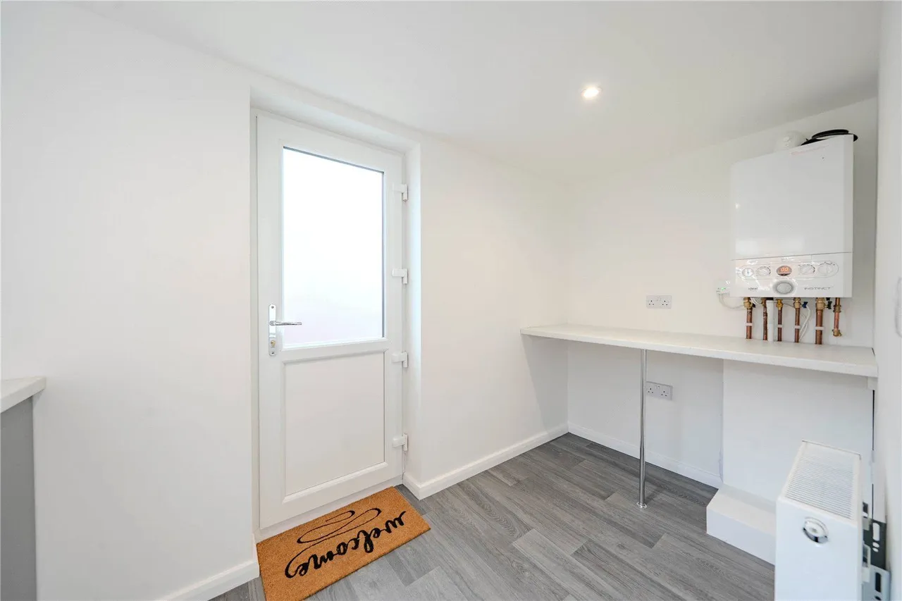 Littlemoor Crescent, Pudsey, LS28, photo 4