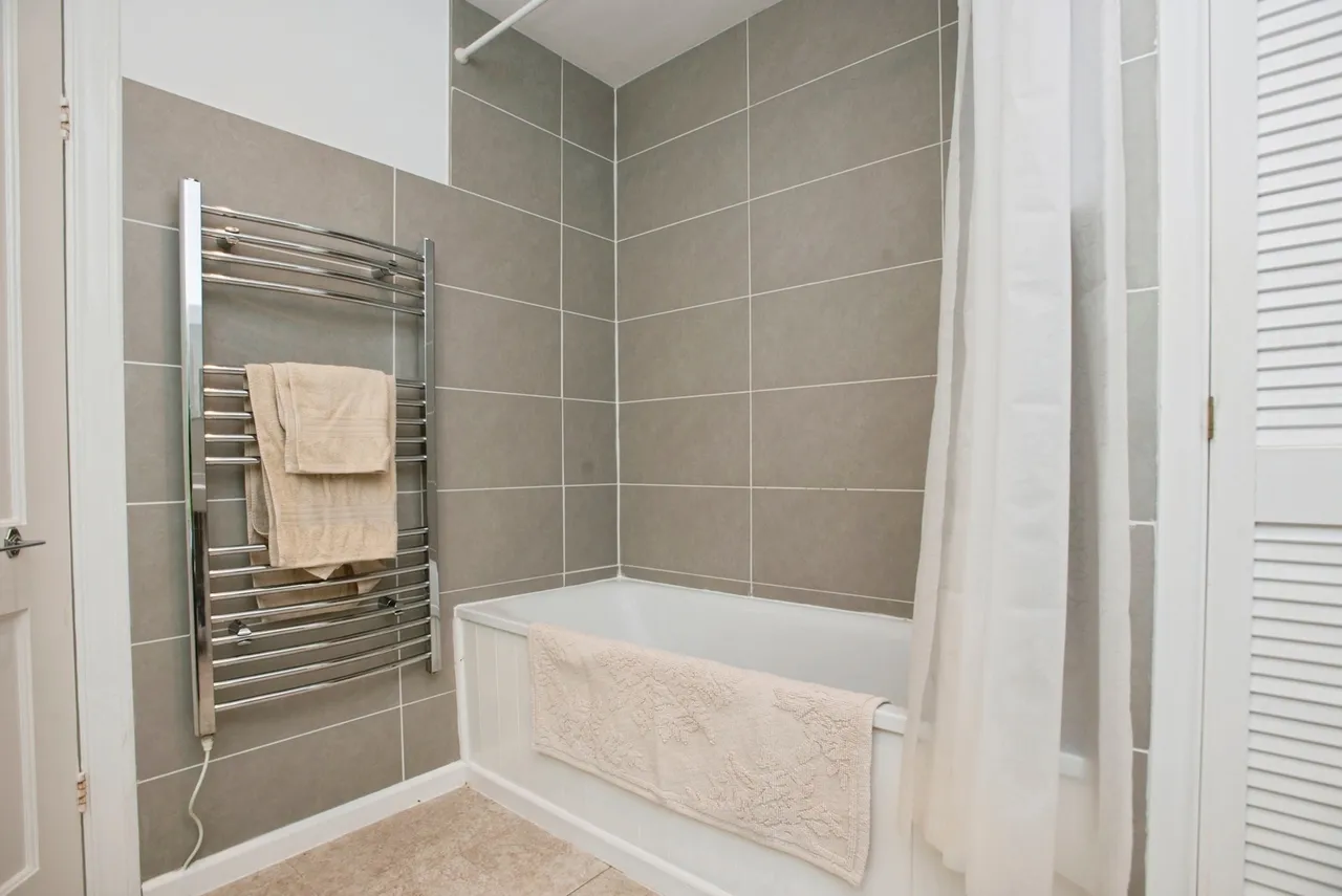 The Coombes, Polperro, PL13, photo 18