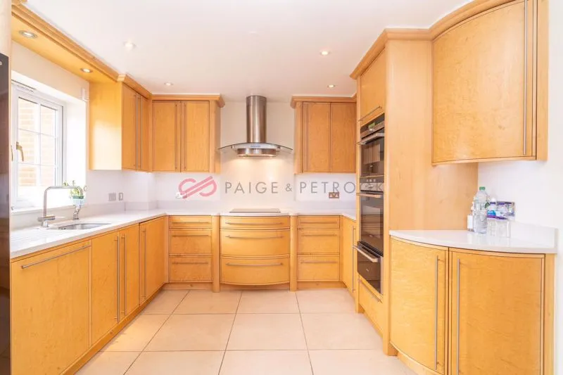Eastcote Road, PINNER HA5 1DH, photo 4