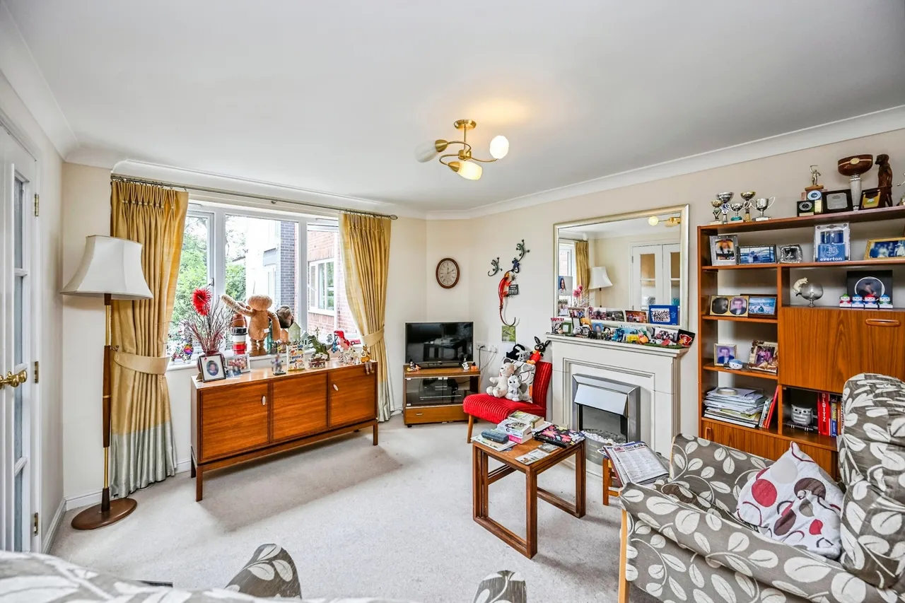 Woolton Road, Childwall, L16, photo 2