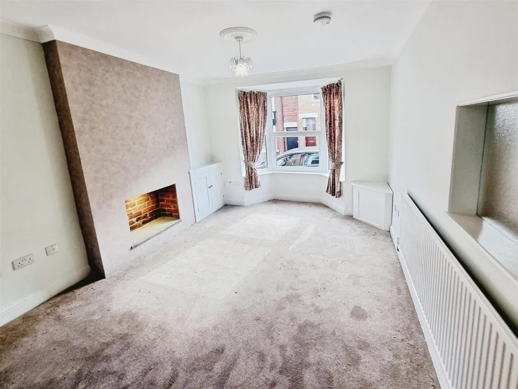 Montague Street, Rushden, photo 2