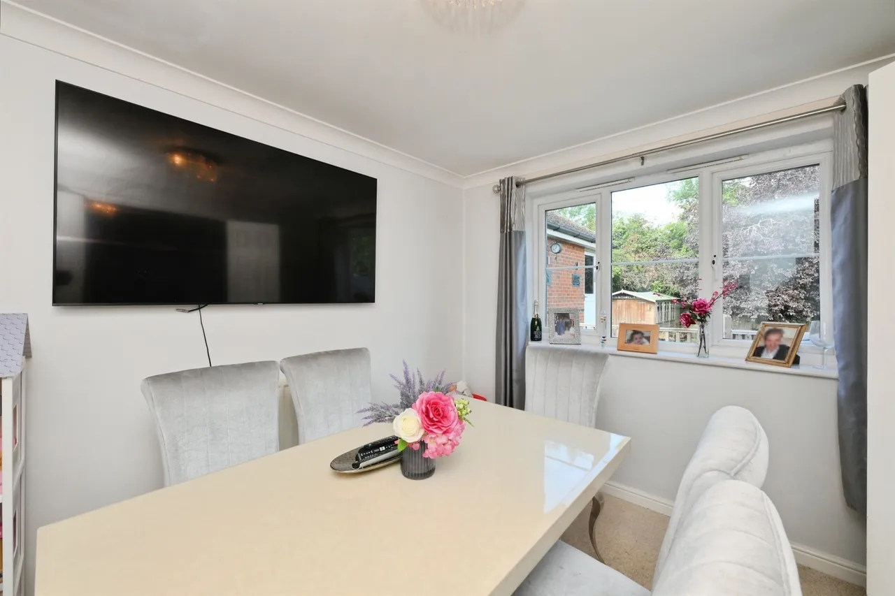 Ellis Close, Hoddesdon, photo 6