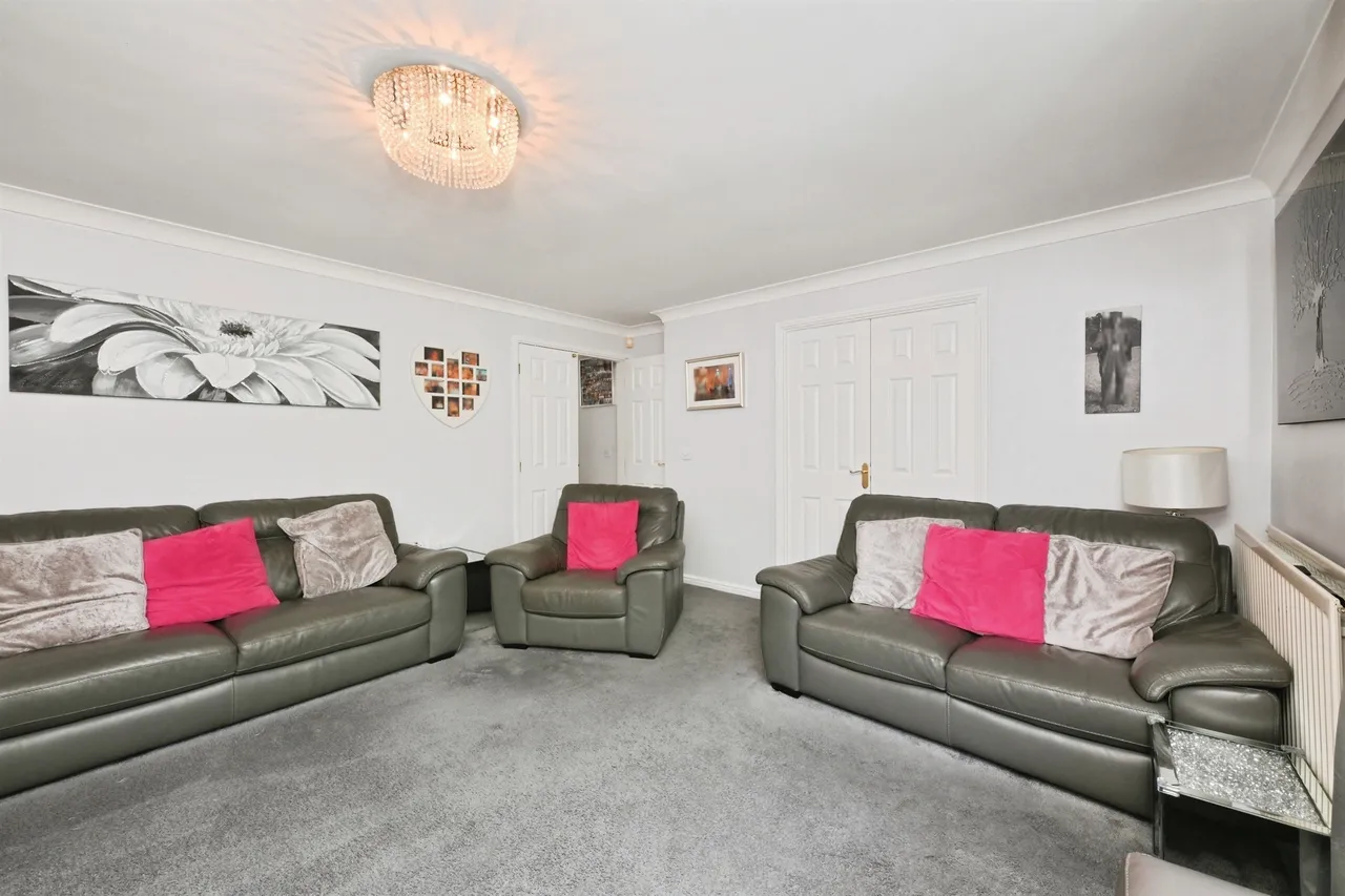 Ellis Close, Hoddesdon, photo 4