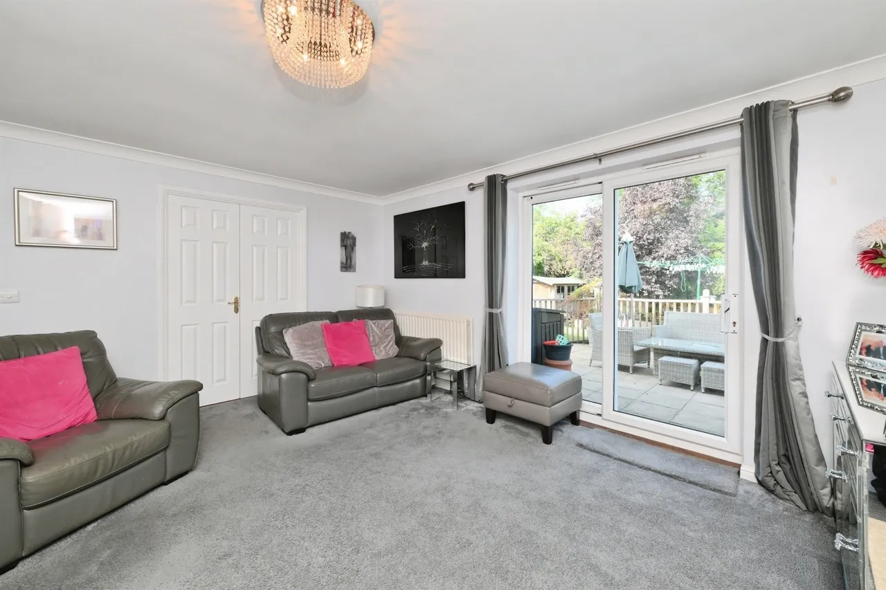 Ellis Close, Hoddesdon, photo 5