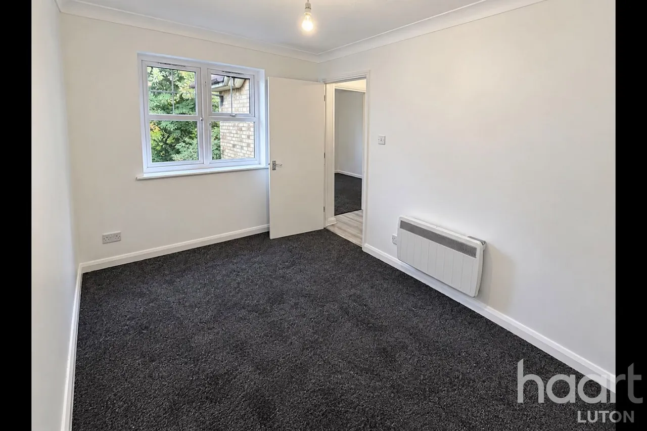 Earls Meade, Luton, LU2, photo 7