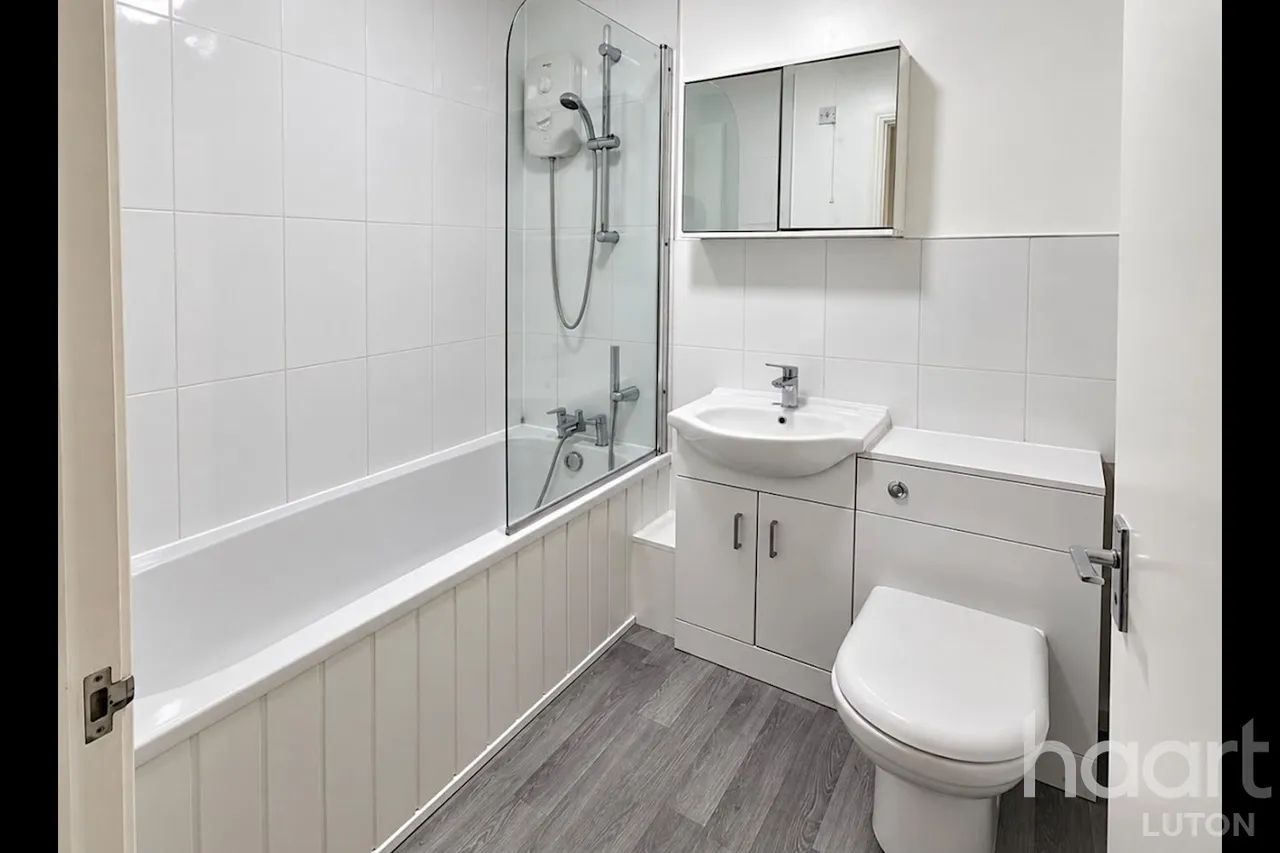 Earls Meade, Luton, LU2, photo 5