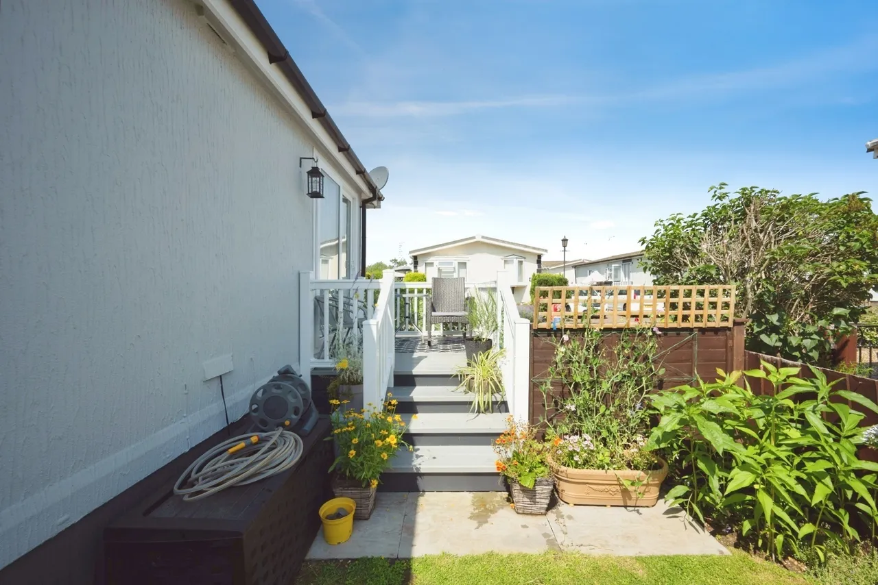 Folly Park, High Street, Clapham, Bedford, MK41, photo 14