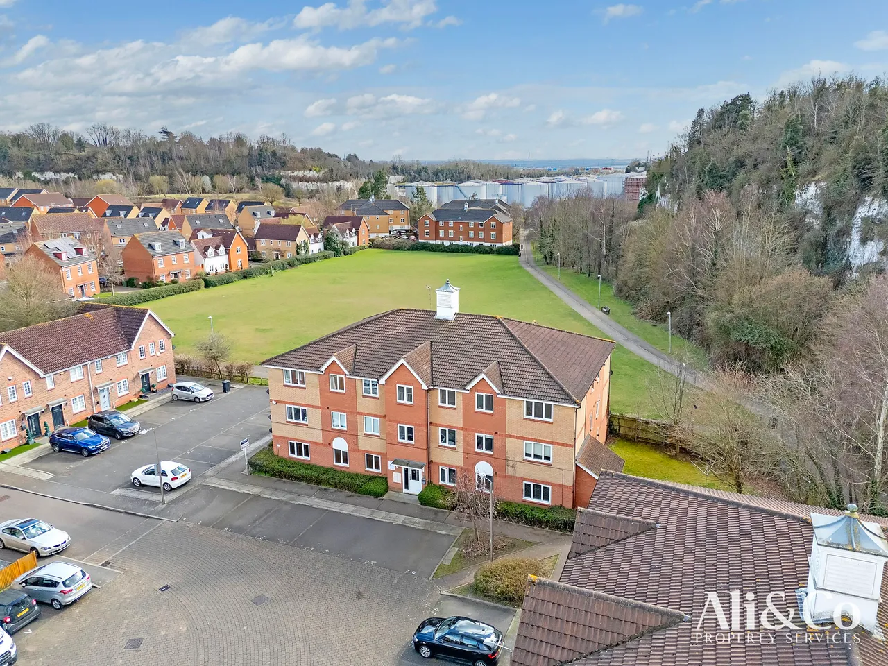 Frobisher Gardens, Chafford Hundred, Essex, RM16 6EY, photo 16