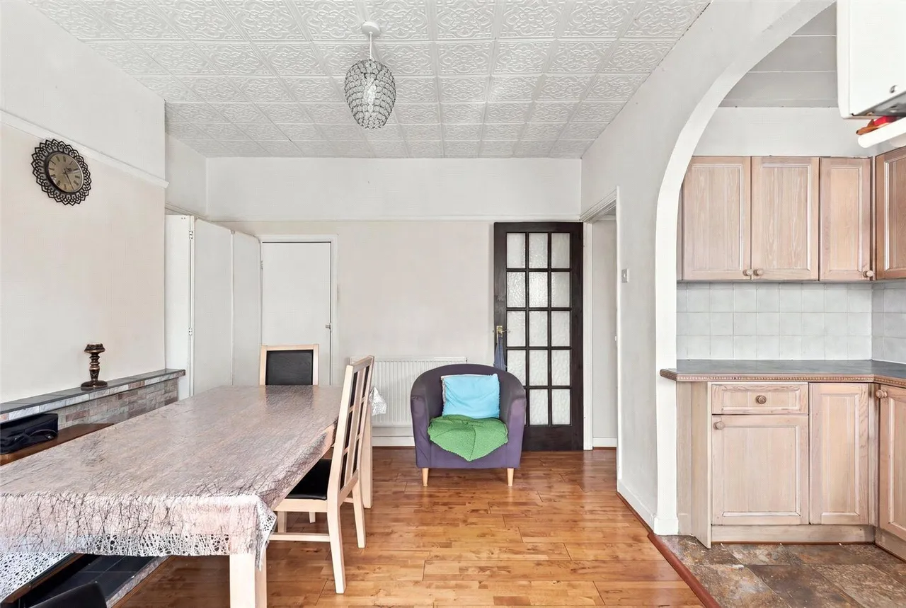 Devonia Gardens, London, N18, photo 17
