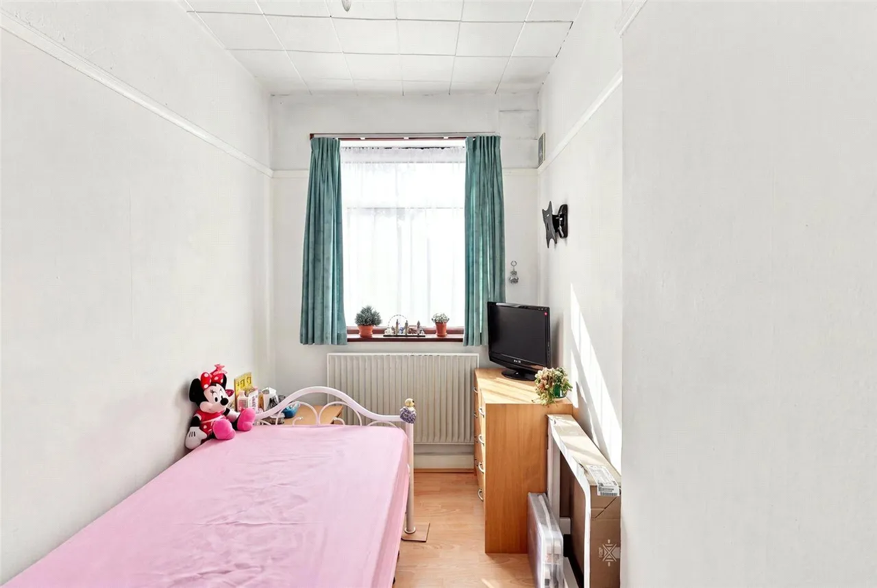 Devonia Gardens, London, N18, photo 10