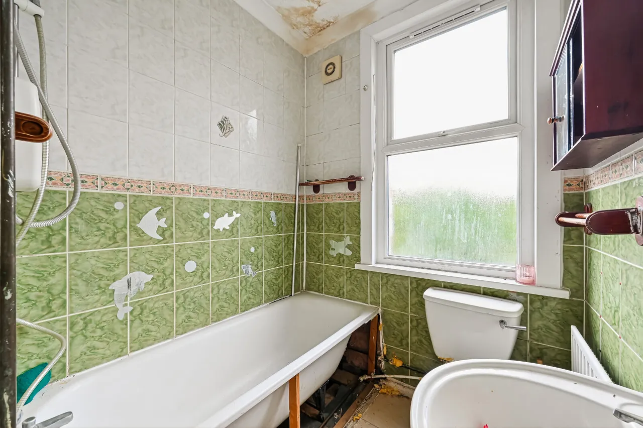 Kohat Road, London, SW19, photo 13