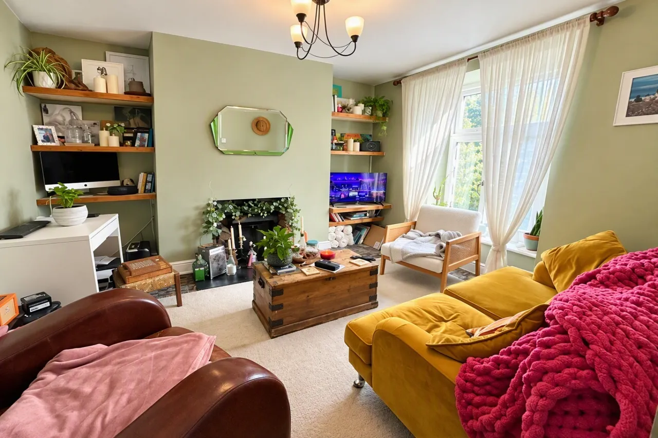 Millbrook, PL10, photo 2