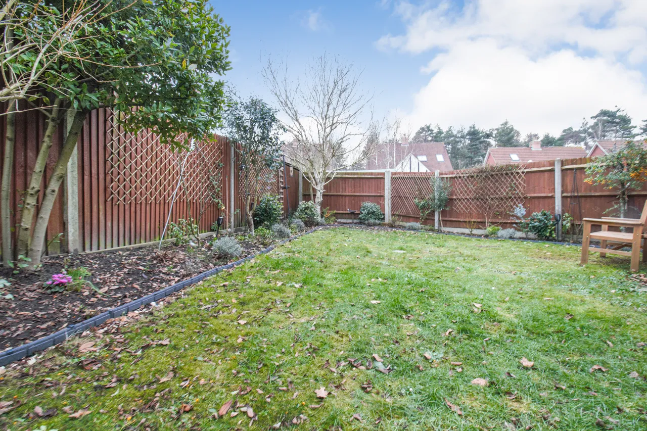 Lyndhurst Road, Fleet, GU51 1EH, photo 17