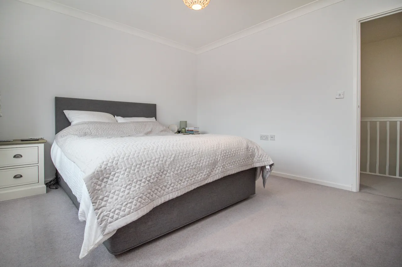 Lyndhurst Road, Fleet, GU51 1EH, photo 13