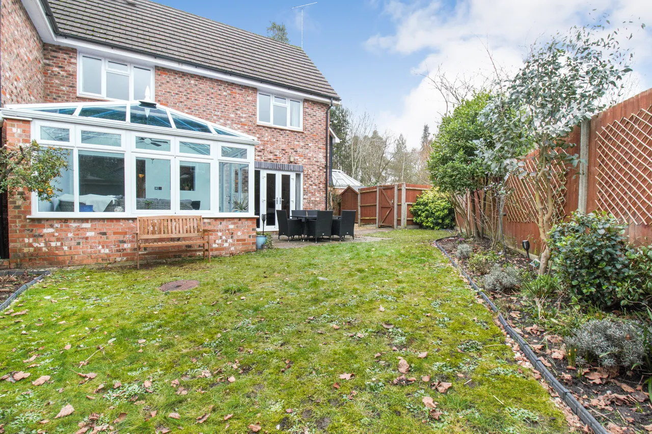 Lyndhurst Road, Fleet, GU51 1EH, photo 4