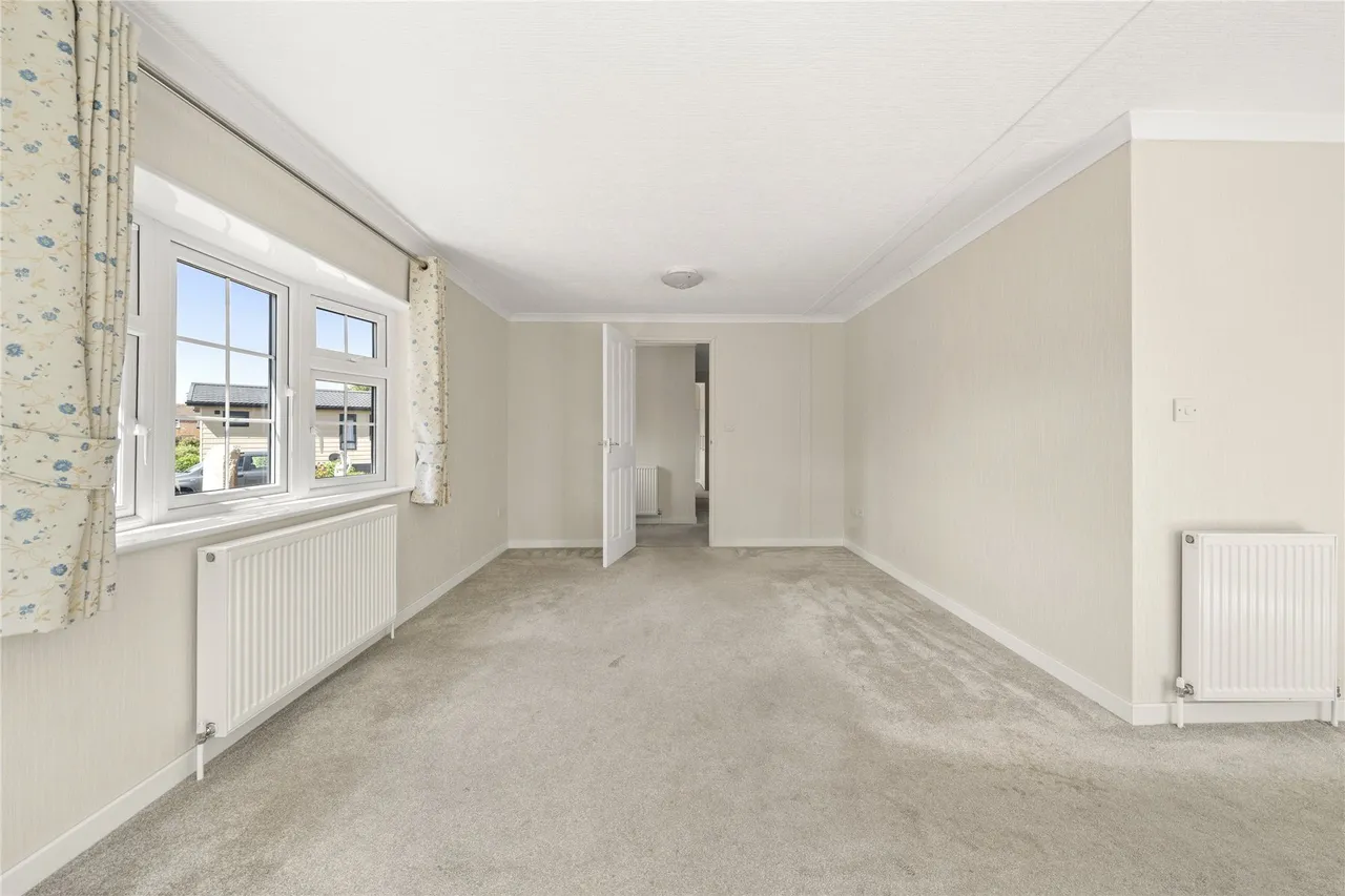 Chertsey Lane, Staines-upon-Thames, Surrey, TW18, photo 14