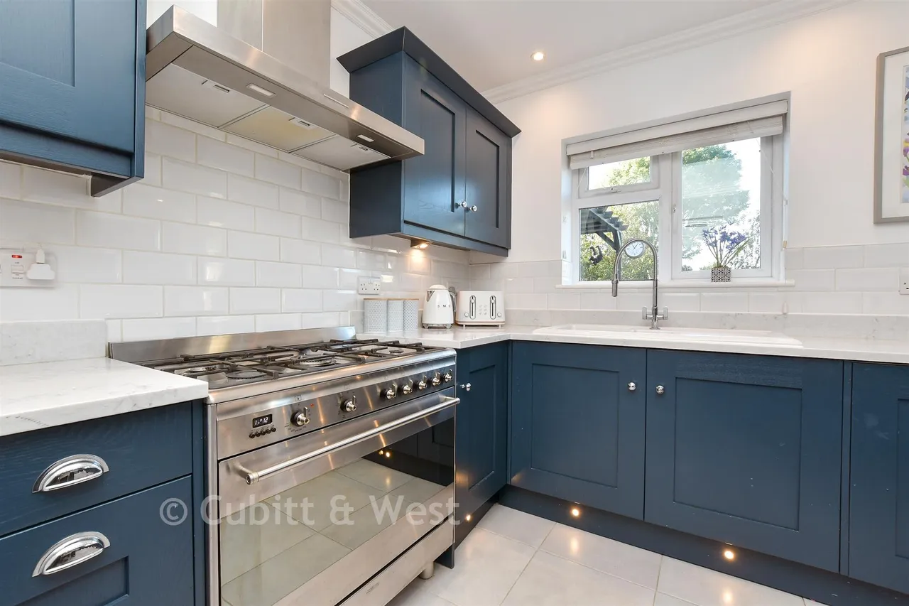 Tattenham Grove, Epsom, KT18, photo 9