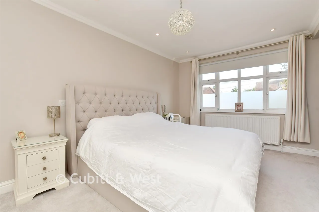Tattenham Grove, Epsom, KT18, photo 17