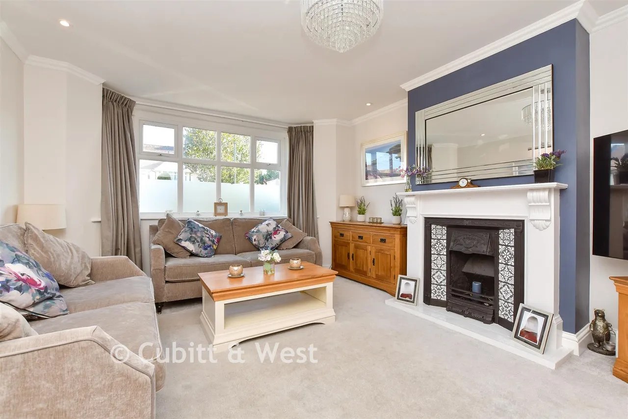 Tattenham Grove, Epsom, KT18, photo 4