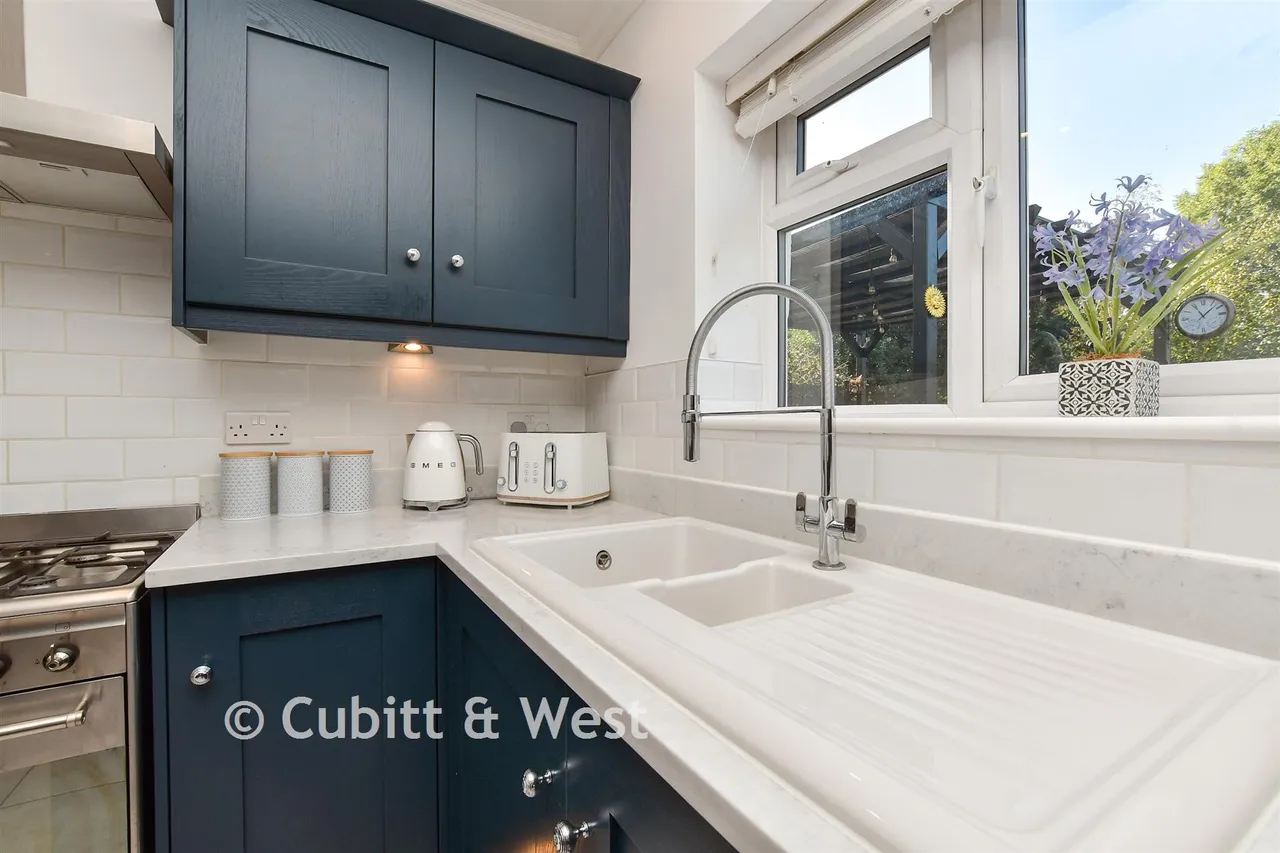 Tattenham Grove, Epsom, KT18, photo 11