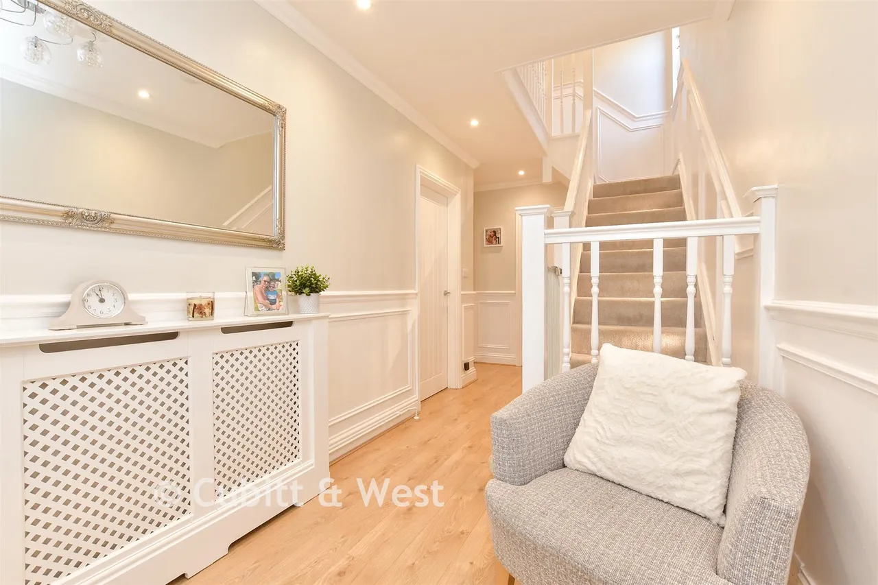Tattenham Grove, Epsom, KT18, photo 5