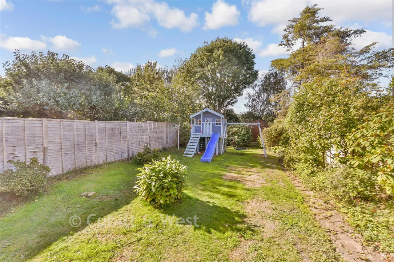 Tattenham Grove, Epsom, KT18, photo 21