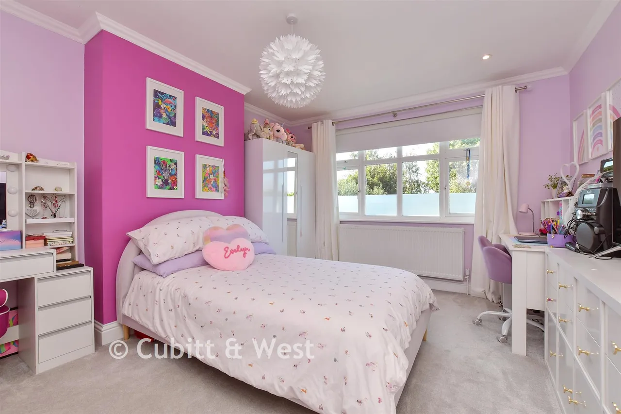 Tattenham Grove, Epsom, KT18, photo 18
