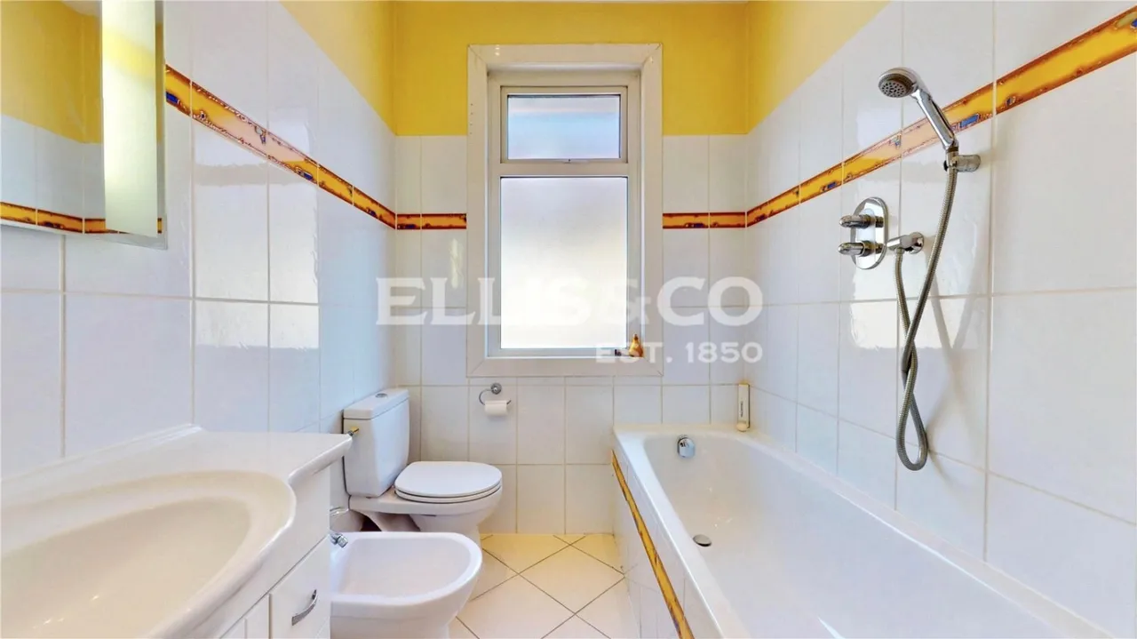 Oldfield Lane North, Greenford, UB6, photo 17